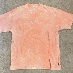 Nike SB Men’s Peach Tie-Dye Short Sleeve Tee